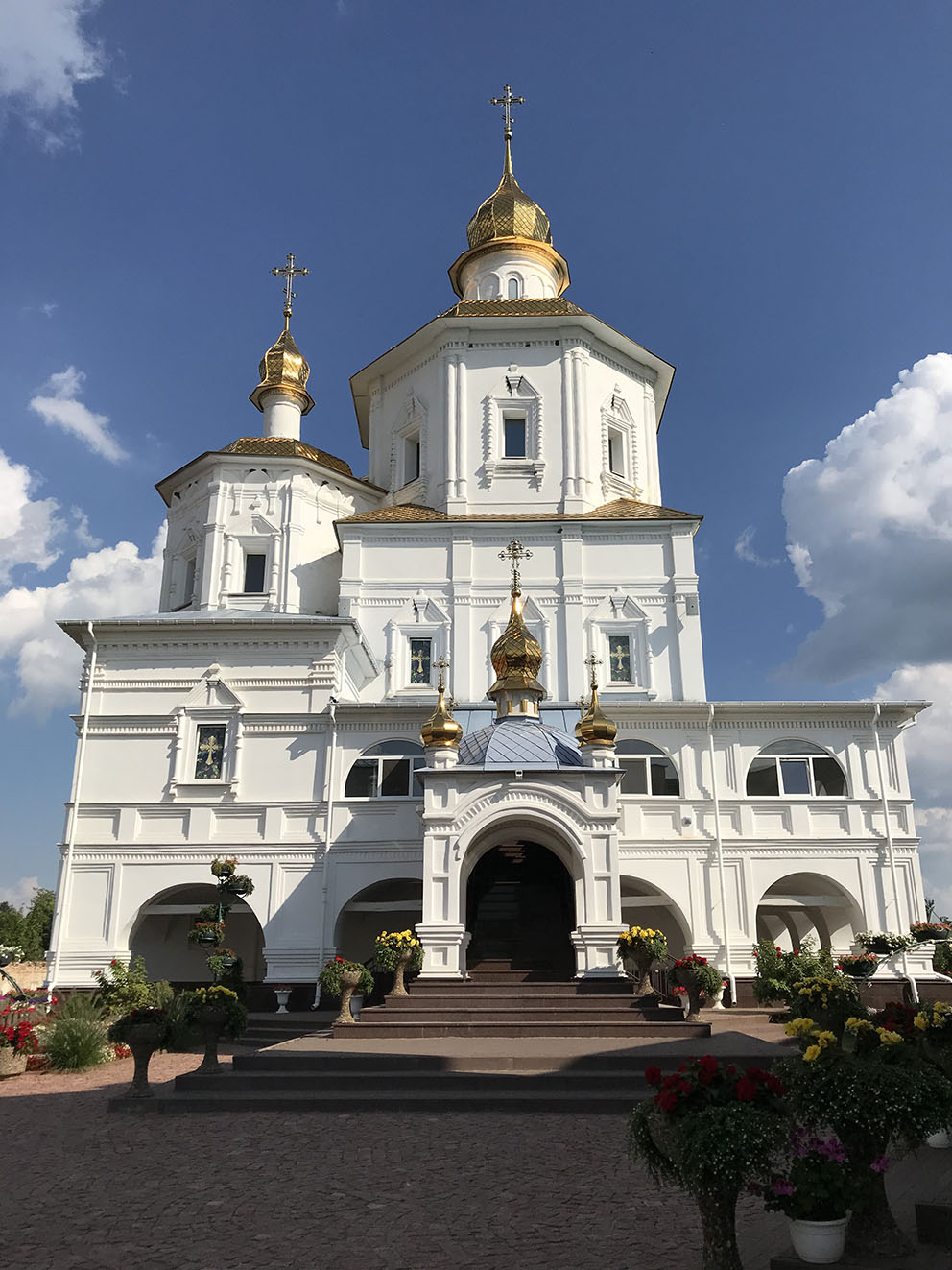 Собор Різдва Богородиці. Вид із Заходу. 2018